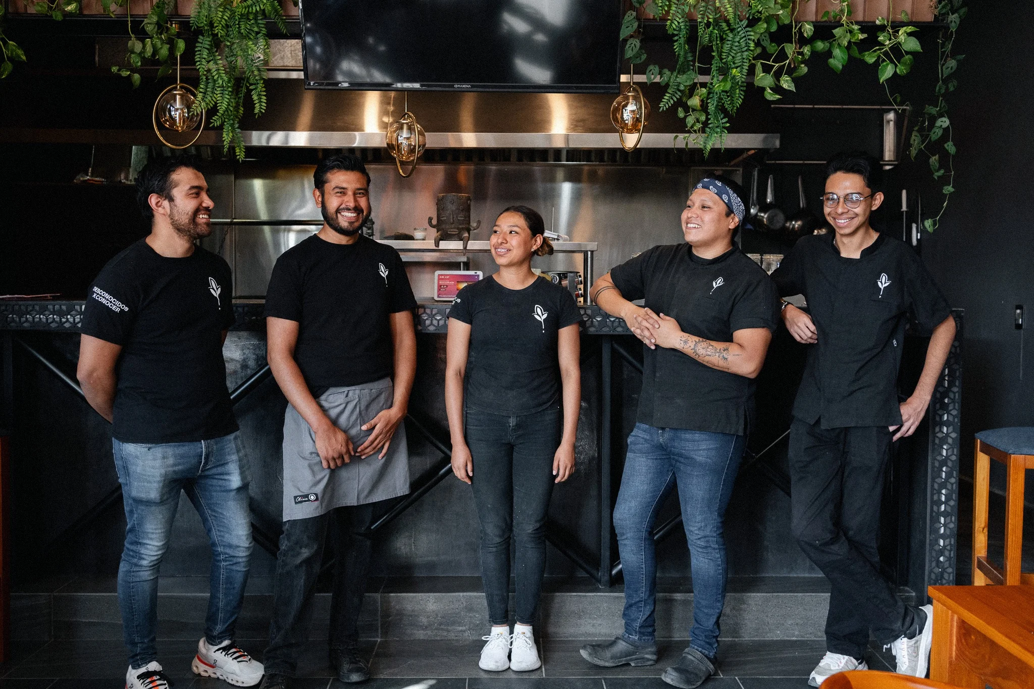 Equipo XHEN en cocina